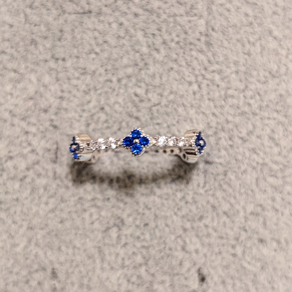 STERLING SILVER CUBIC ZIRCONIA RING - Picture 5 of 6